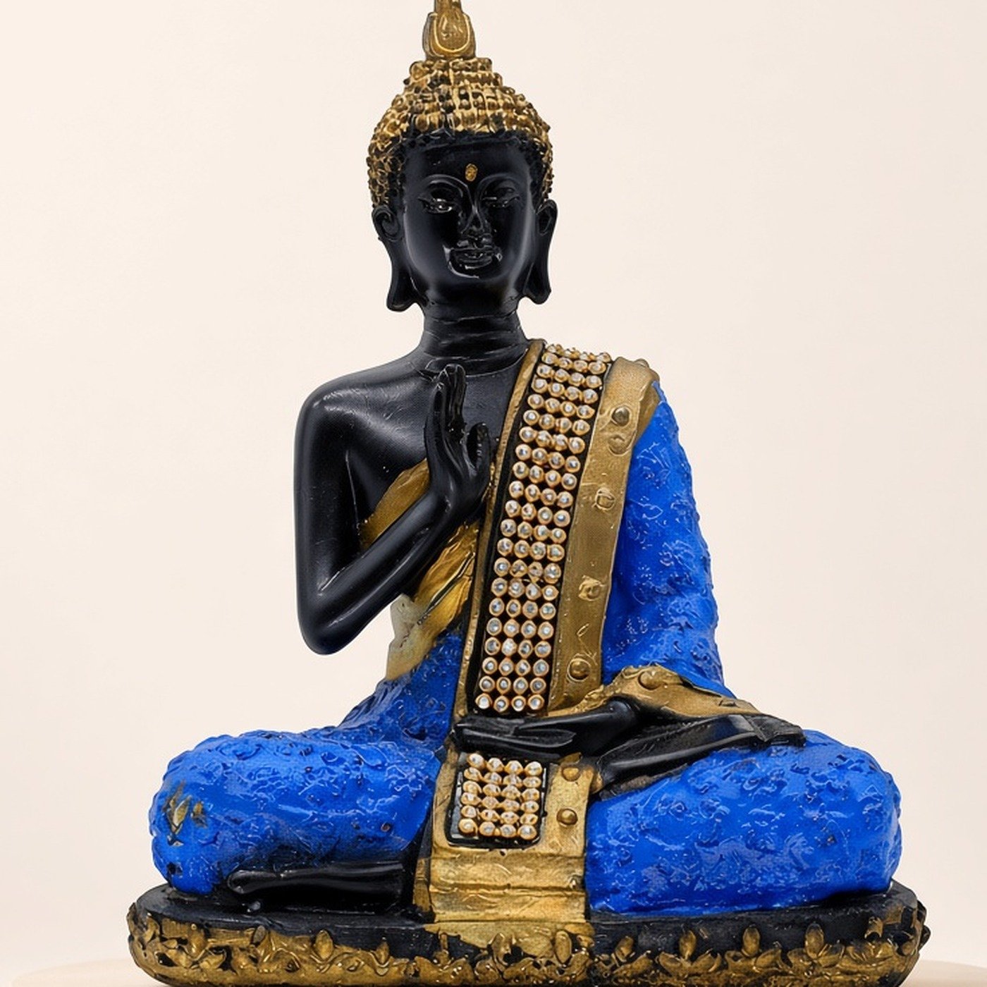 Thai Buddha with Crystal Accents